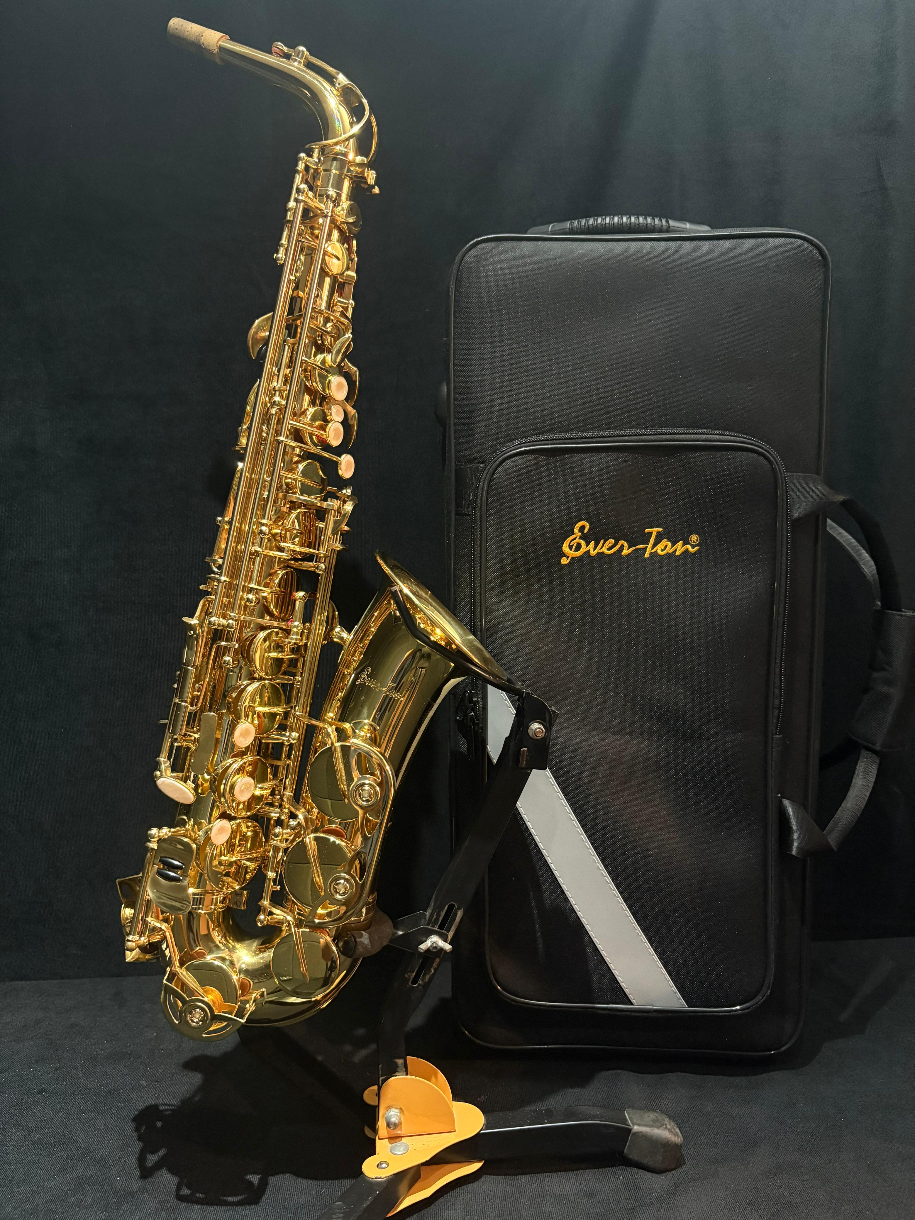 Saxofone Alto Ever-Ton - Novíssimo