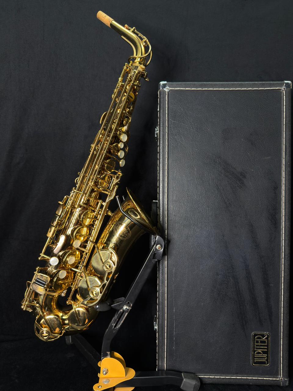 Saxofone Alto Jupiter 567 - Usado