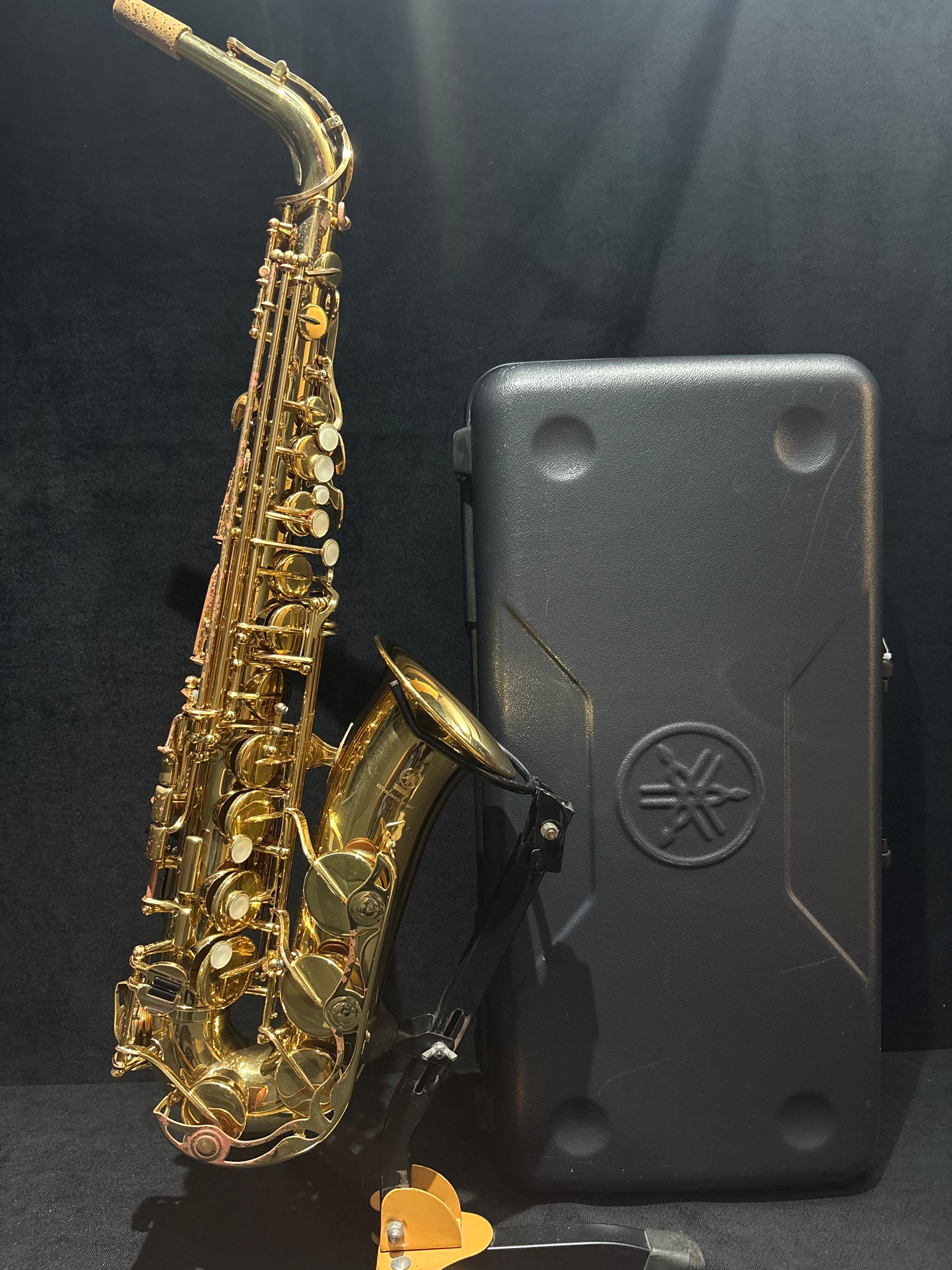 Saxofone Alto Yamaha YAS-275 - Seminovo