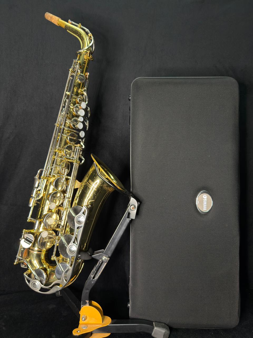 Saxofone Alto YAS-100 - Usado