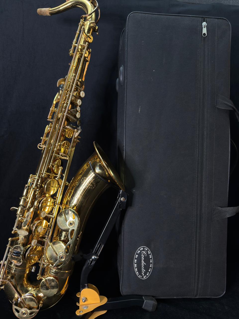 Saxofone Tenor Conductor - Usado