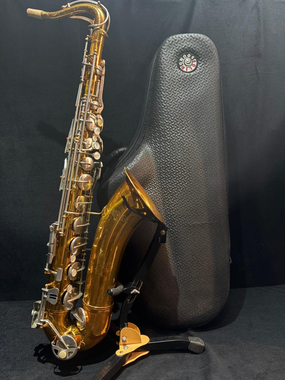 Saxofone Tenor Conn 16M - Usado