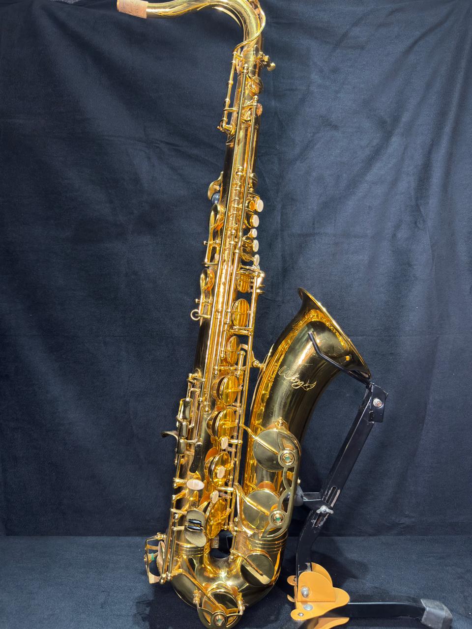 Saxofone Tenor Wing - Showroom 