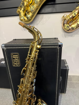 Saxofone Alto Jupiter 567 - Usado