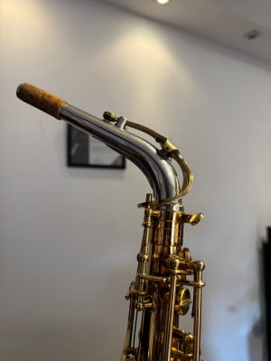 Saxofone Alto Wing Pro com o tudel banhado a prata