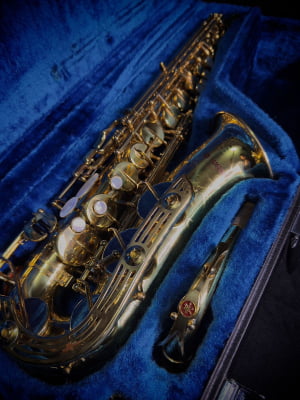 Saxofone Alto Yamaha 61 Logo Purple